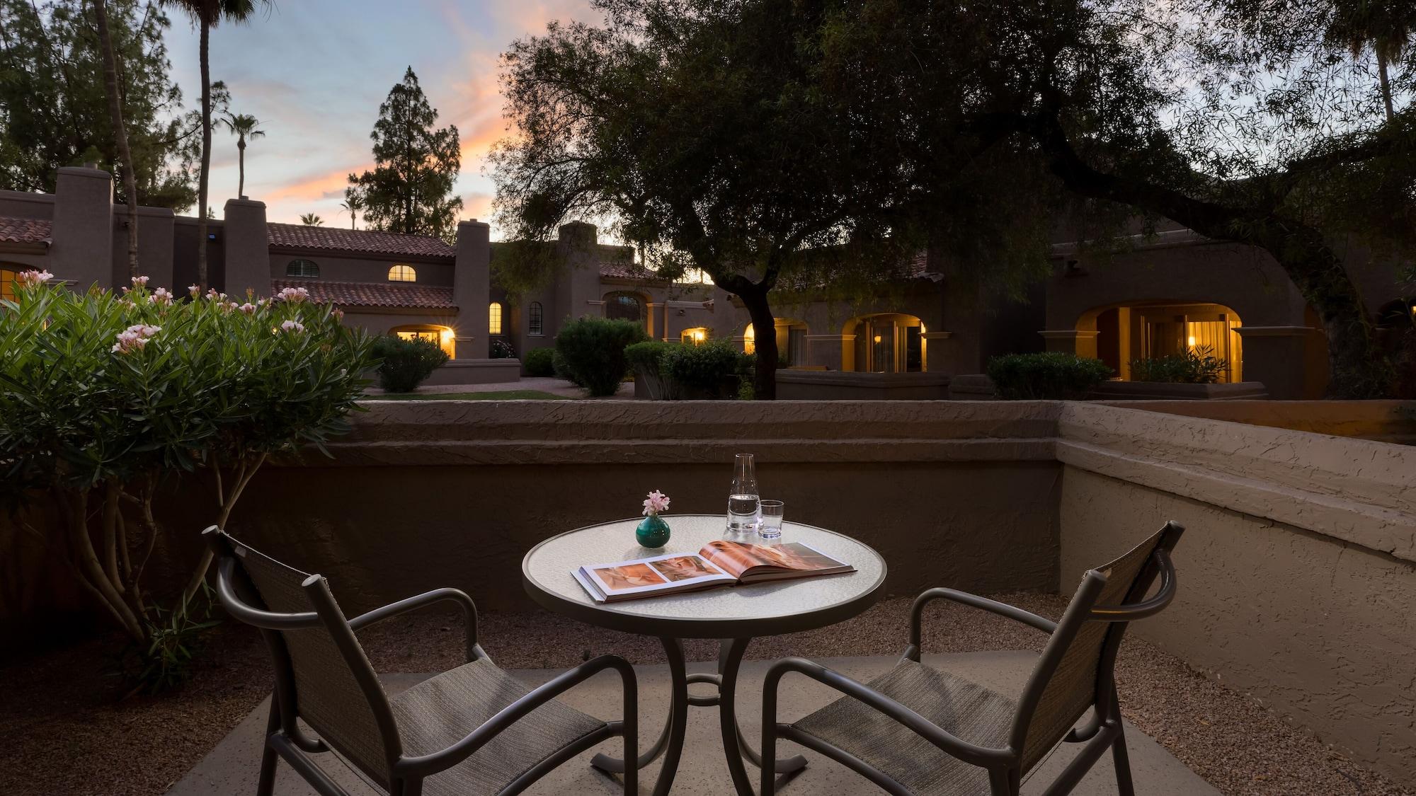 The Scottsdale Plaza Resort & Villas Exterior photo